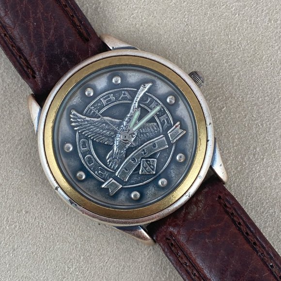 Eddie Bauer 75th Anniversary Men's Watch with Wooden Box and Pin - Picture 4 of 8